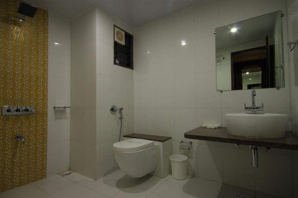 Hotel Apex Surat Bilik gambar
